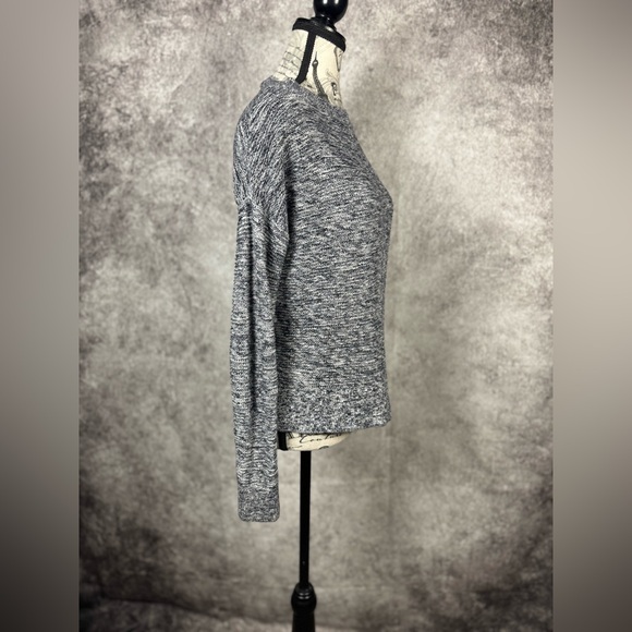 LOFT Ann Taylor Chic Cotton Gray Knit Pullover Sweater size Medium - Picture 2 of 8